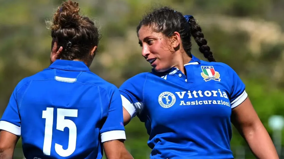 Silvia Turani (a destra) con una compagna di squadra in nazionale. Il pilone bergamasco classe ’95 è pronta a guidare l’Italia nel debutto ai Mondiali, in programma sabato 22 agosto a Exeter, in Inghilterra, contro la Francia. Il match potrebbe essere già decisivo per il primato nel girone Silvia Turani (a destra) con una compagna di squadra in nazionale. Il pilone bergamasco classe ’95 è pronta a guidare l’Italia nel debutto ai Mondiali, in programma sabato 22 agosto a Exeter, in Inghilterra, contro la Francia. Il match potrebbe essere già decisivo per il primato nel girone