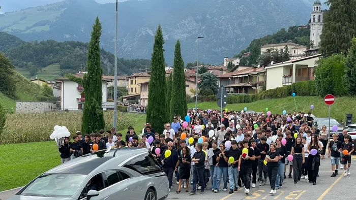 https://storage.ecodibergamo.it/media/photologue/2025/8/23/photos/cache/eri-tempesta-di-luce-eri-unicala-mamma-di-matilde-agli-amici-la-vita-e-un_70a1bf4a-8030-11f0-baa2-a55527e0b8d4_1920_1080_v3_large_16_9.webp
