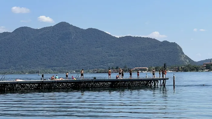 Sul lago d’Iseo è l’estate degli stranieri: agosto da tutto esaurito Sul lago d’Iseo è l’estate degli stranieri: agosto da tutto esaurito