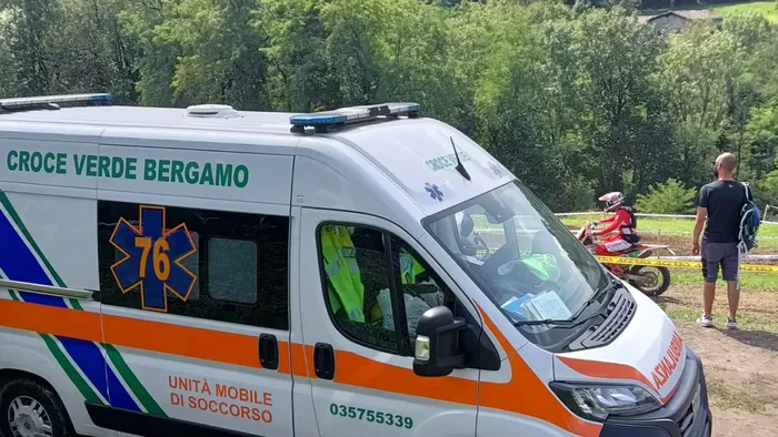 https://storage.ecodibergamo.it/media/photologue/2025/8/26/photos/cache/albino-pilota-belga-cade-alla-sei-giorni-di-enduro-e-grave-in-ospedale-a-berga_2eeb08ba-829f-11f0-b40e-3446cd30f115_1920_1080_v3_large_16_9.webp