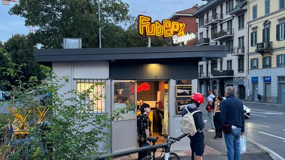 Il dehors «Fudbox»