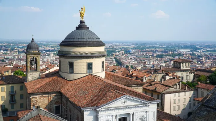https://storage.ecodibergamo.it/media/photologue/2025/8/26/photos/cache/il-futuro-mette-radici-nella-cura-dellaltro_2aa2e28a-8260-11f0-b40e-3446cd30f115_1920_1080_v3_large_16_9.webp