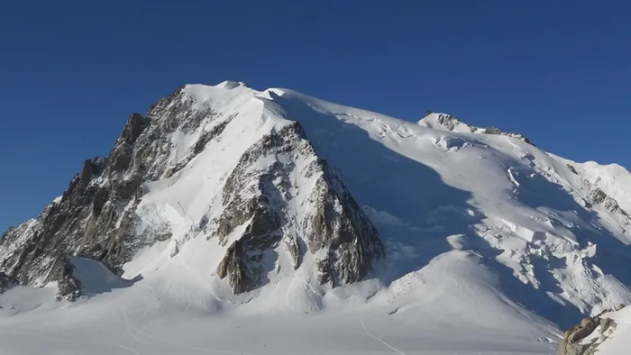 https://storage.ecodibergamo.it/media/photologue/2025/8/26/photos/cache/travolto-da-un-blocco-di-ghiaccio-sul-monte-bianco-la-salma-di-fabio-a-trevigli_7e9aa150-82a3-11f0-b40e-3446cd30f115_1920_1080_v3_large_16_9.webp