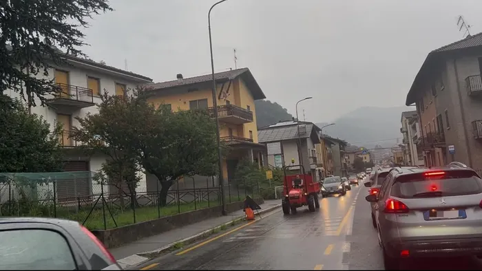 https://storage.ecodibergamo.it/media/photologue/2025/8/27/photos/cache/zogno-incidente-sulla-variante-strada-riaperta-pomeriggio-di-code_d1a1d7c0-8365-11f0-b40e-3446cd30f115_1920_1080_v3_large_16_9.webp