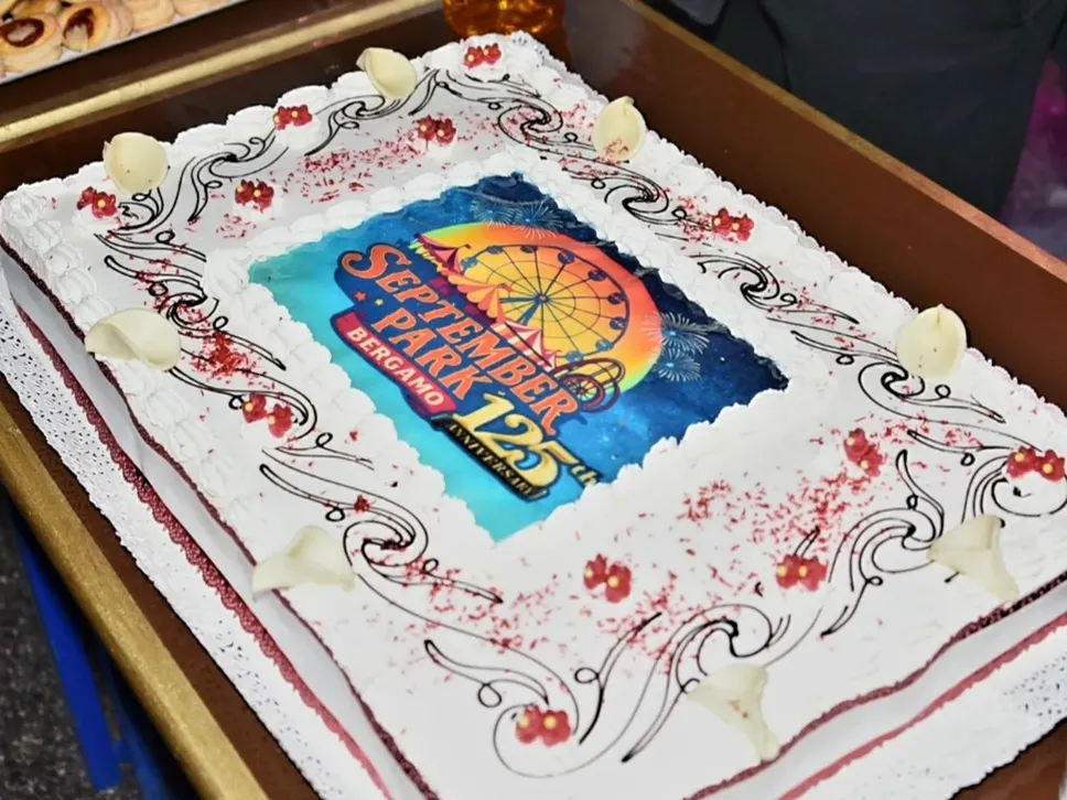 La torta per i 125 anni