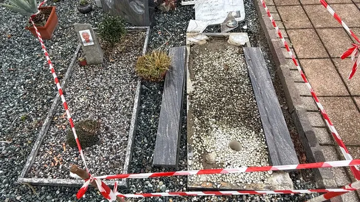https://storage.ecodibergamo.it/media/photologue/2025/8/29/photos/cache/furto-di-rame-al-cimitero-di-carvico-danneggiate-le-tombe_52704c40-84a3-11f0-b40e-3446cd30f115_1920_1080_v3_large_16_9.webp