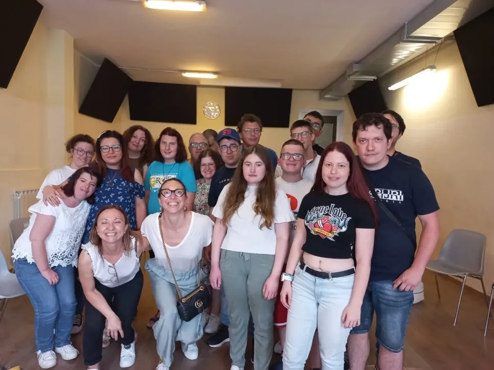 Con i ragazzi di radio Aidel 22 Con i ragazzi di radio Aidel 22