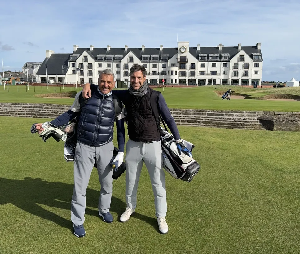 Con il papà Renzo a Carnoustie (golf club in Scozia)