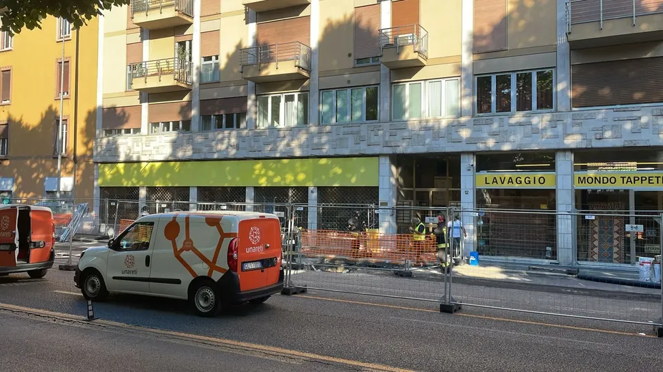 Fuga di gas in via Frizzoni a Bergamo, la  strada è stata chiusa per sicurezza verso le 18 di lunedì 4 agosto