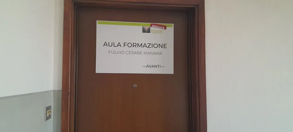 Le aule dell’associazione  Mosaico intitolate intitolate a  Manara e Saita