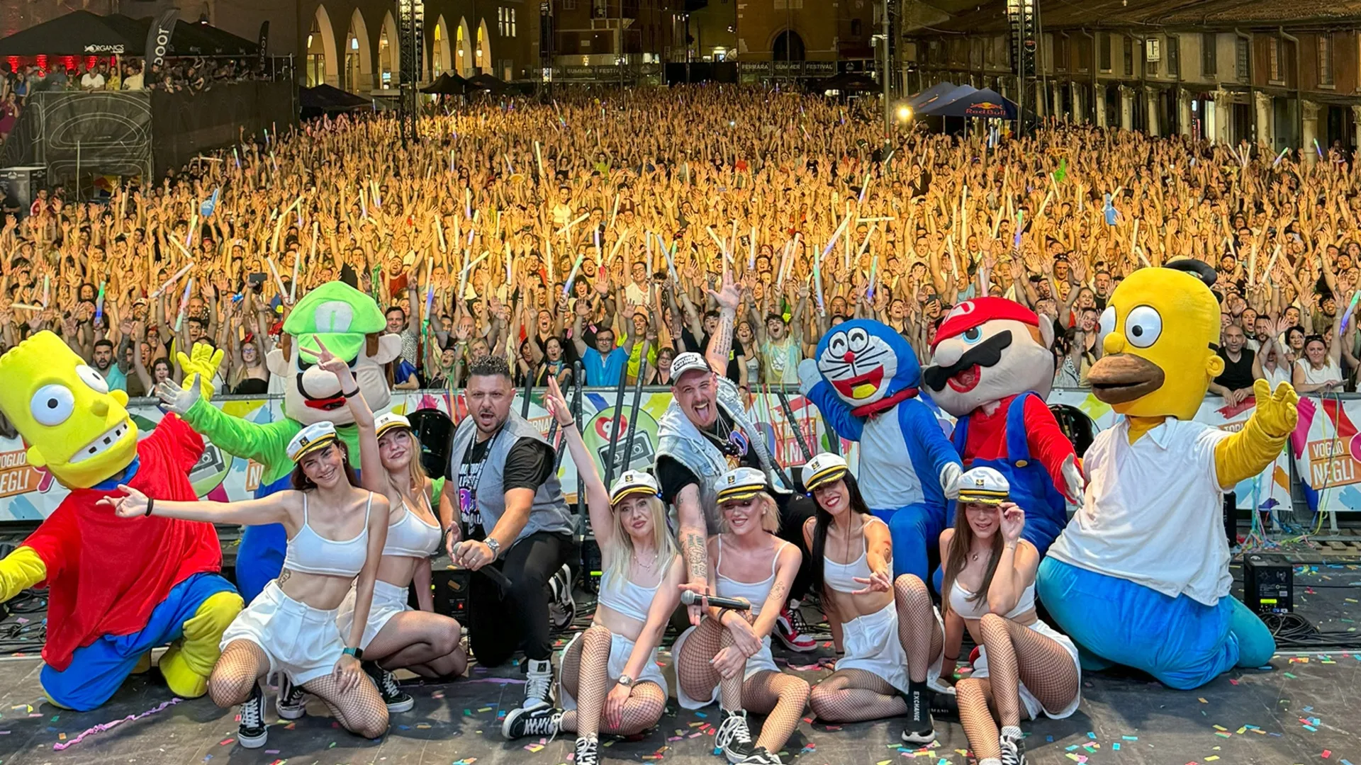 https://storage.ecodibergamo.it/media/photologue/2025/8/4/photos/nostalgia-canaglia-a-osio-sotto-un-live-show-sui-mitici-anni-novanta_e266d12a-7111-11f0-a7b5-20a0d78849ee_1920_1080.webp
