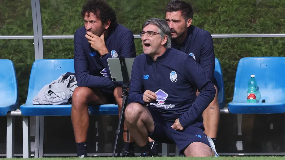 Il tecnico Ivan Juric e il suo staff attendono nuove indicazioni dall’amichevole contro il Monza Il tecnico Ivan Juric e il suo staff attendono nuove indicazioni dall’amichevole contro il Monza