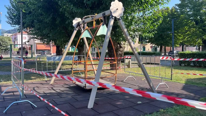 https://storage.ecodibergamo.it/media/photologue/2025/8/5/photos/cache/villongo-bambina-mori-cadendo-dallaltalena-inchiesta-chiusa-5-indagati_0bb52492-71c5-11f0-a7b5-20a0d78849ee_1920_1080_v3_large_16_9.webp