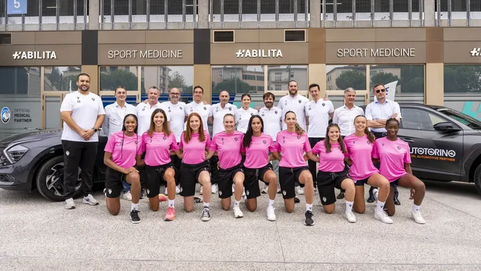 https://storage.ecodibergamo.it/media/photologue/2025/8/6/photos/cache/primo-giorno-di-lavoro-per-il-volley-bergamo-1991-per-ora-7-giocatrici-a-dispos_843012ba-72d8-11f0-a7b5-20a0d78849ee_1920_1080_v3_large_16_9.webp
