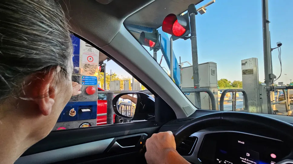 I rincari dei pedaggi colpiscono soprattutto gli automobilisti che partono in vacanza I rincari dei pedaggi colpiscono soprattutto gli automobilisti che partono in vacanza
