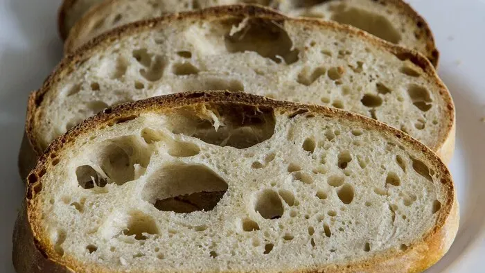 https://storage.ecodibergamo.it/media/photologue/2025/8/9/photos/cache/il-pane-fatto-con-il-lievito-madre-ha-una-firma-molecolare_c31c78e6-74e1-11f0-a41d-a1b131eca562_v3_large_16_9.webp