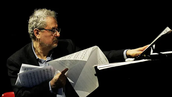 https://storage.ecodibergamo.it/media/photologue/2025/9/1/photos/cache/da-paoli-a-concato-la-musica-dautore-al-ritmo-del-jazz_813542d0-8690-11f0-b40e-3446cd30f115_1920_1080_v3_large_16_9.webp