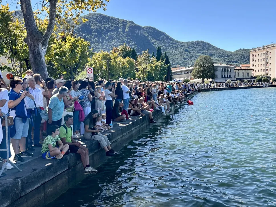 Tantissimi ad attendere i partecipanti a Iseo