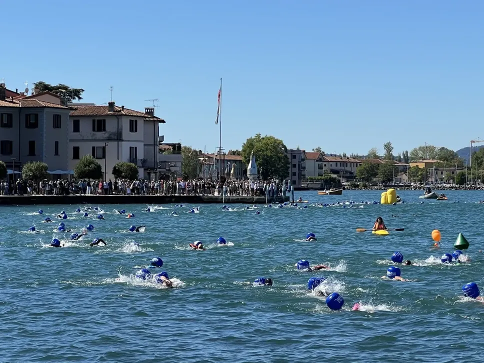 L’arrivo sul lungolago di Iseo