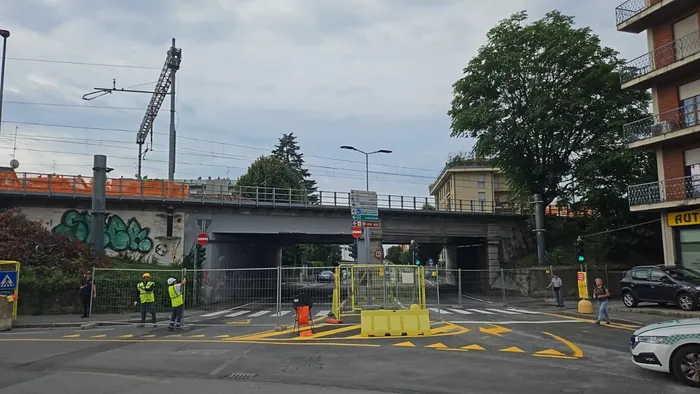 Via San Bernardino a Bergamo, alle 9.34 sottopasso chiuso. Il video della sindaca Carnevali Foto Via San Bernardino a Bergamo, alle 9.34 sottopasso chiuso. Il video della sindaca Carnevali Foto