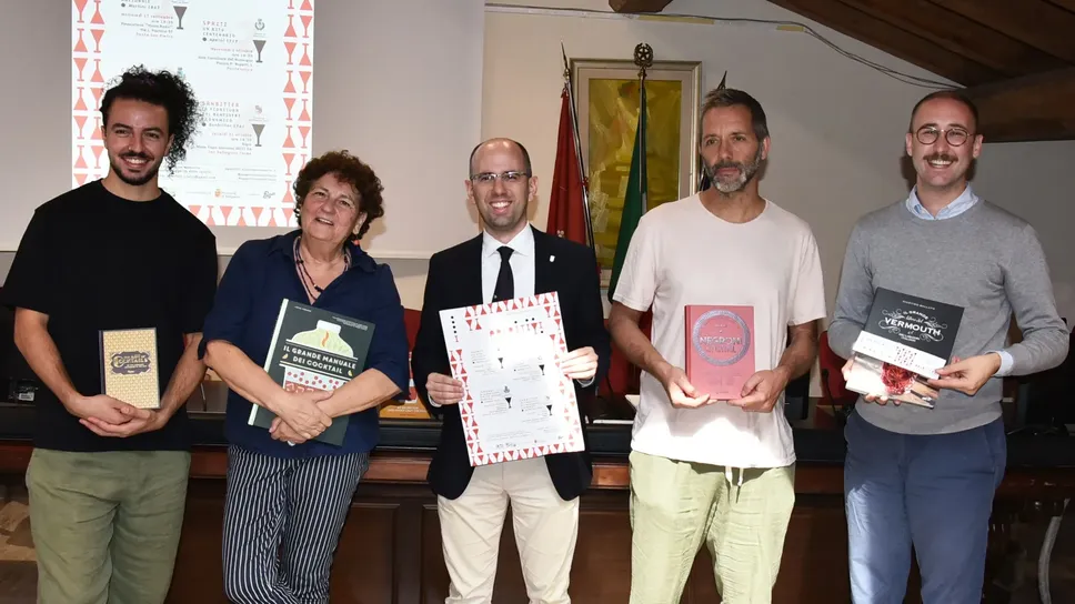 Da sinistra, Roberto Vergani, Tiziana Pirola, Matteo Macoli, Cristian Rota Nodari e Luca Loglio