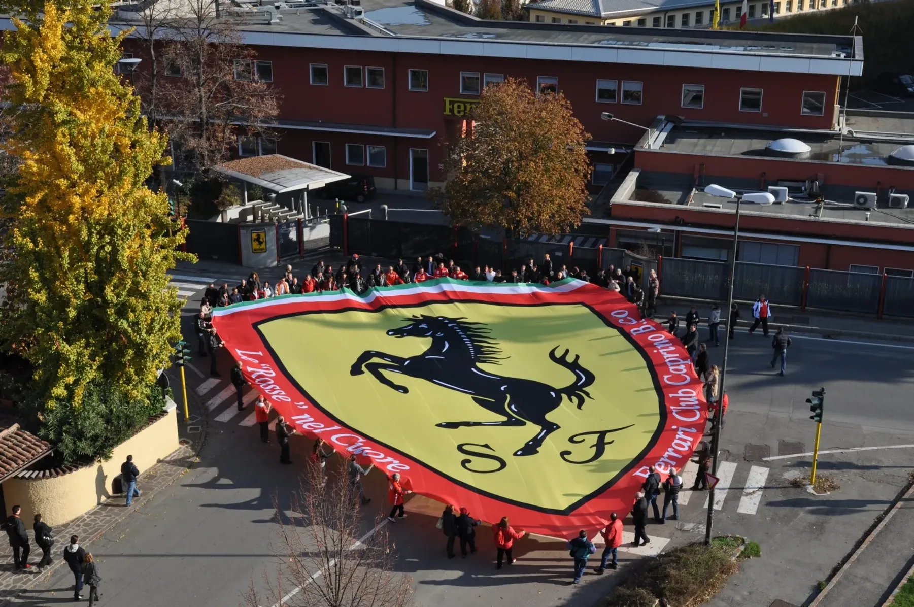 L’inaugurazione dello Scudo Ferrari a Maranello