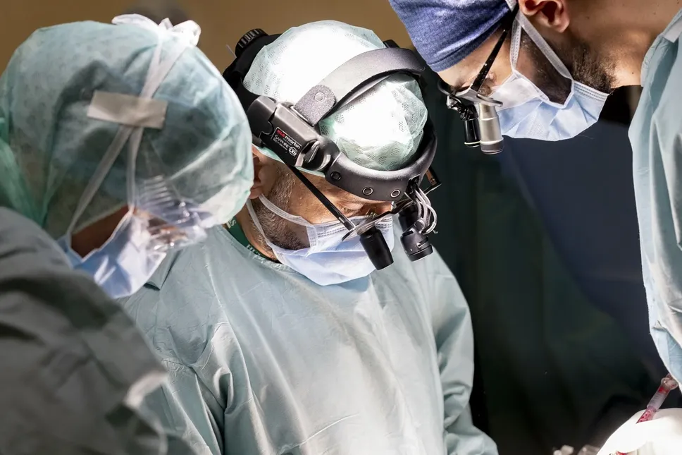 Un intervento di cardiochirurgia robotica