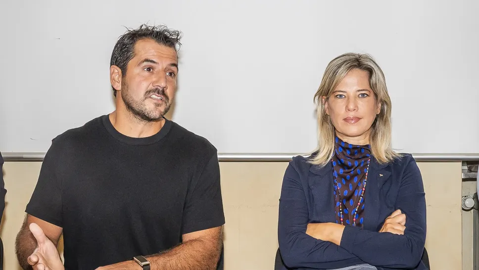 Il maestro di Krav Maga Juri Ambrosioni e l’assessora allo Sport Marcella Messina del Comune di Bergamo Il maestro di Krav Maga Juri Ambrosioni e l’assessora allo Sport Marcella Messina del Comune di Bergamo