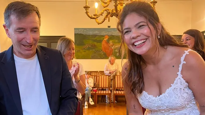 https://storage.ecodibergamo.it/media/photologue/2025/9/14/photos/cache/fiori-darancio-a-leco-giovanni-ghisalberti-sposa-angelica_ff24e8aa-9160-11f0-9b1b-59e071c2bee2_1920_1080_v3_large_16_9.webp