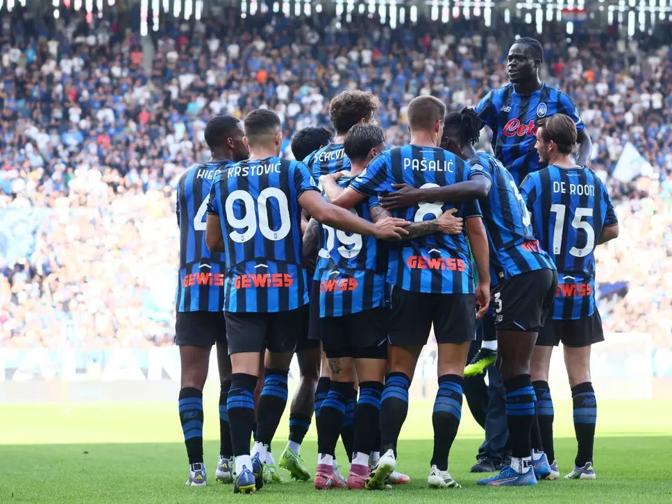 La squadra esulta