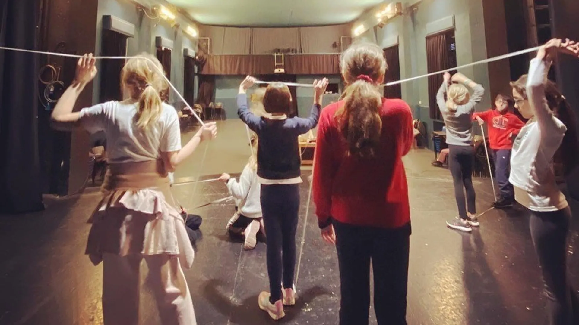 a bergamo il teatro per bambini e famiglie riparte in festa con teatro prova