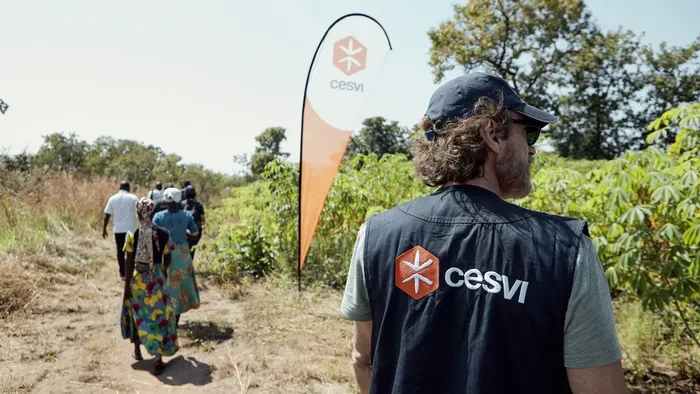 https://storage.ecodibergamo.it/media/photologue/2025/9/15/photos/cache/alessio-boni-e-cesvi-raccontano-palabek-in-uganda-un-docu-film-per-dare-voce-a_2ae7dacc-9217-11f0-be4a-52bc0314f690_1920_1080_v3_large_16_9.webp