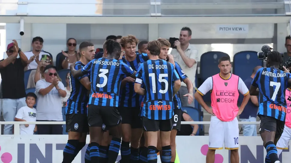 L’esultanza dopo il gol di Scalvini in Atalanta - Lecce finita 4-1 per i bergamaschi L’esultanza dopo il gol di Scalvini in Atalanta - Lecce finita 4-1 per i bergamaschi