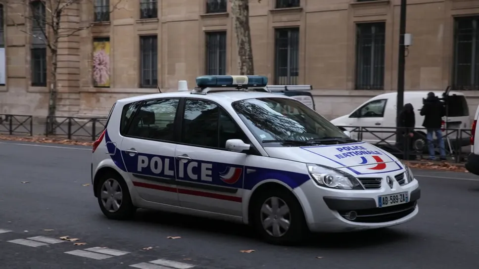 Agenti francesi, la foto è tratta dal sito del quotidiano Le Parisien Agenti francesi, la foto è tratta dal sito del quotidiano Le Parisien
