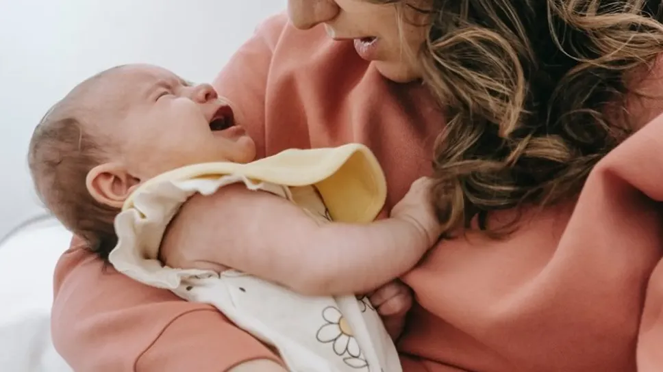 Mai cercare di placare il lattante che piange scuotendolo