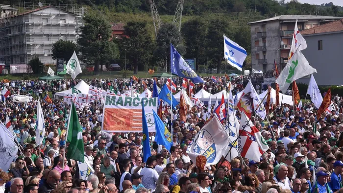 https://storage.ecodibergamo.it/media/photologue/2025/9/18/photos/cache/la-lega-a-pontida-un-salto-nel-buio_7959406c-944f-11f0-be4a-52bc0314f690_1920_1080_v3_large_16_9.webp