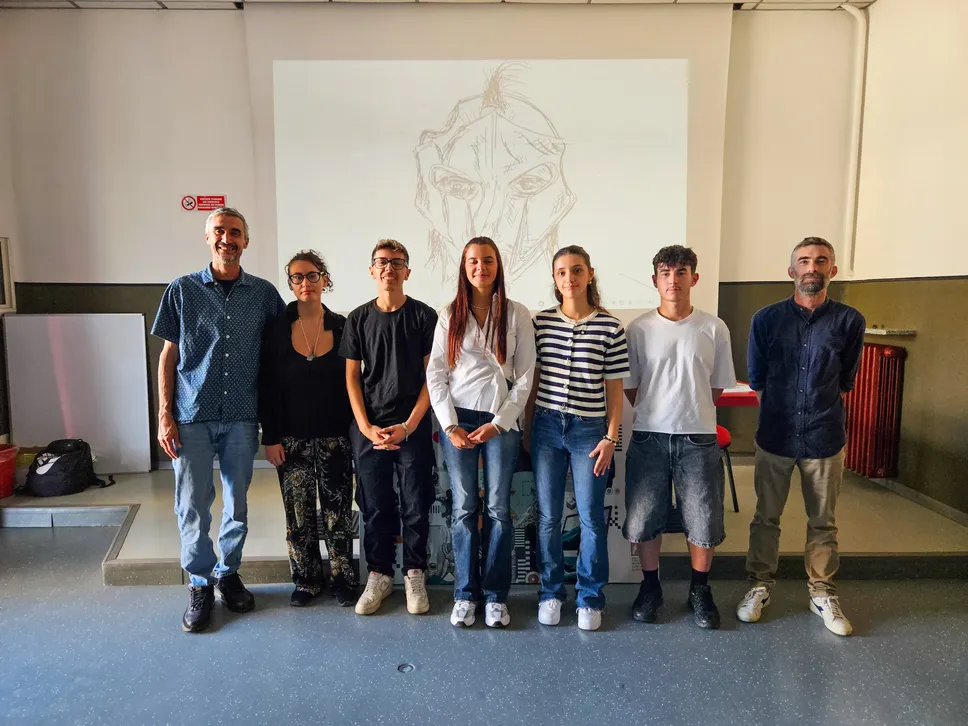 Da sinistra, Paolo Baraldi, Giulia Chirillo, Nicolas Pica,Martina Lanzeni,Eliana Mema, Matteo Bonassoli e Andrea Cristini