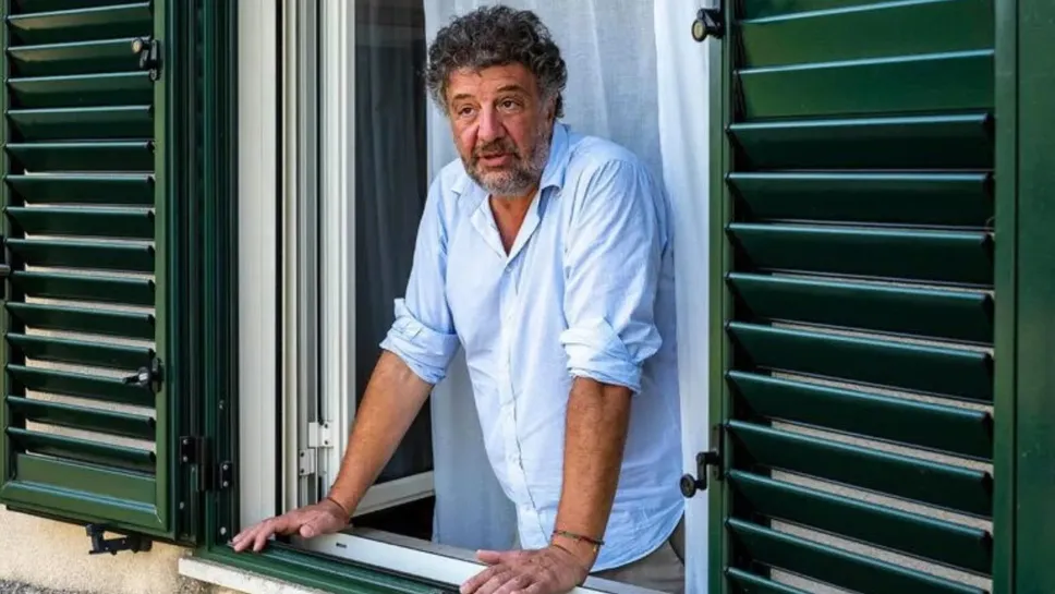 Lo scrittore Gaetano Savatteri è l’autore delle storie di «Màkari» Lo scrittore Gaetano Savatteri è l’autore delle storie di «Màkari»