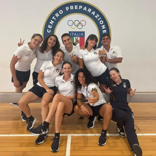 Giulia Corna con le compagne di Nazionale al Centro di Preparazione Olimpica di Tirrenia