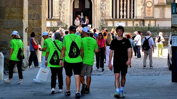 https://storage.ecodibergamo.it/media/photologue/2025/9/20/photos/cache/a-bergamo-e-gia-millegradini-pienone-in-citta-alta-foto_cda796ae-960d-11f0-be4a-52bc0314f690_1920_1080_v3_large_16_9.webp