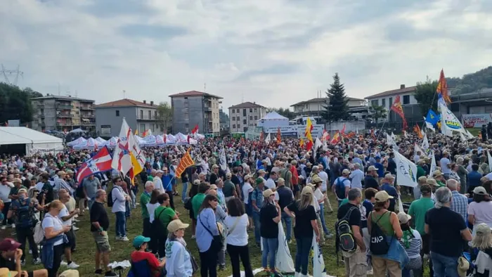 https://storage.ecodibergamo.it/media/photologue/2025/9/21/photos/cache/a-pontida-al-via-il-raduno-della-lega-arriva-salvini_73918192-96c7-11f0-be4a-52bc0314f690_1920_1080_v3_large_16_9.webp