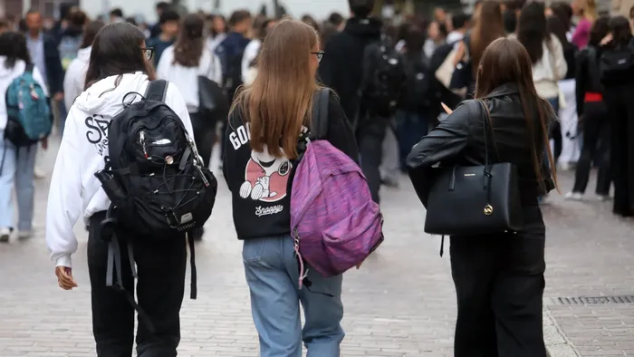 https://storage.ecodibergamo.it/media/photologue/2025/9/21/photos/cache/adolescenti-e-futuro-regna-lincertezza-paura-della-solitudine-e-del-falliment_d3696692-9664-11f0-be4a-52bc0314f690_1920_1080_v3_large_16_9.webp