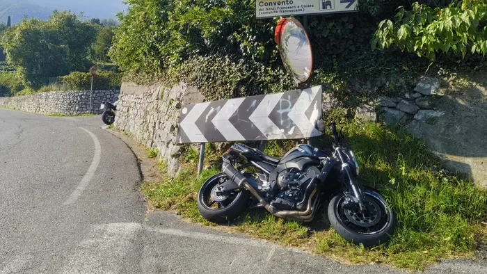 Schianto in moto in Valle Camonica: grave 42enne di Verdellino