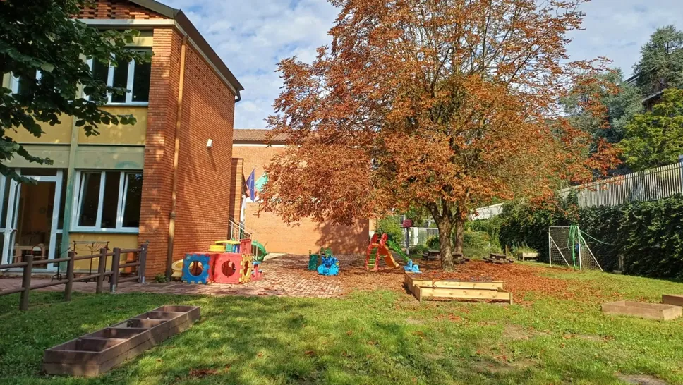Il giardino rinnovato alla scuola dell’Infanzia Monterosso a Bergamo Il giardino rinnovato alla scuola dell’Infanzia Monterosso a Bergamo