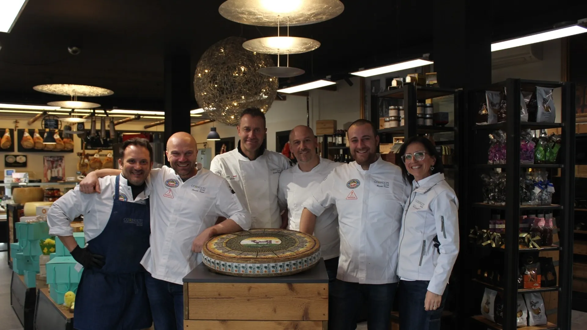 https://storage.ecodibergamo.it/media/photologue/2025/9/23/photos/il-regalo-aziendale-perfetto-porta-la-firma-cornolti-1938_f5322b40-9792-11f0-8d68-503fff778d91_1920_1080.webp