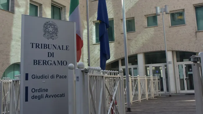 https://storage.ecodibergamo.it/media/photologue/2025/9/24/photos/cache/strozza-nellincidente-mori-una-bimba-di-sei-mesi-23enne-patteggia-due-anni_77ccda52-9958-11f0-8d68-503fff778d91_1920_1080_v3_large_16_9.webp