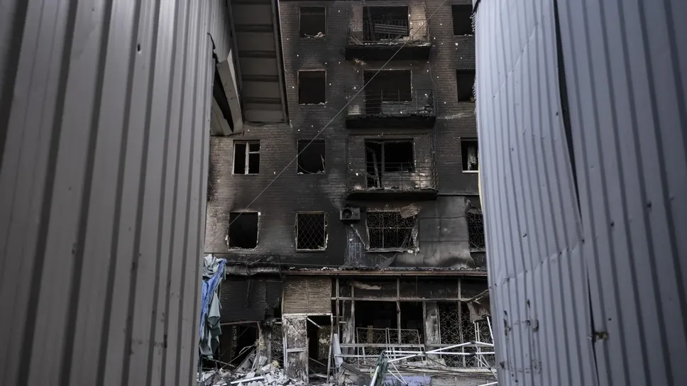 Un condominio distrutto da un missile russo a Kostiantynivka, in Ucraina