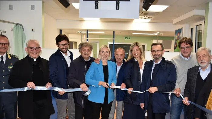 https://storage.ecodibergamo.it/media/photologue/2025/9/26/photos/cache/casa-di-cura-san-francesco-nuovi-spazi-per-i-pazienti-oncologici_c5f1a2c2-9afb-11f0-8d68-503fff778d91_1920_1080_v3_large_16_9.webp