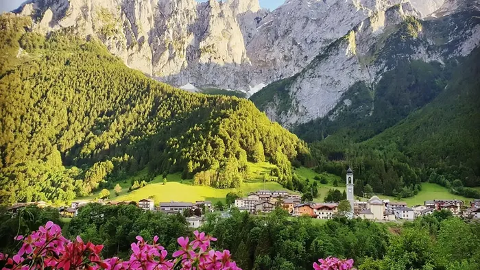https://storage.ecodibergamo.it/media/photologue/2025/9/26/photos/cache/valorizzare-la-val-di-scalve-al-via-il-festival-laboratorio_d2714b26-9abd-11f0-8d68-503fff778d91_1920_1080_v3_large_16_9.webp
