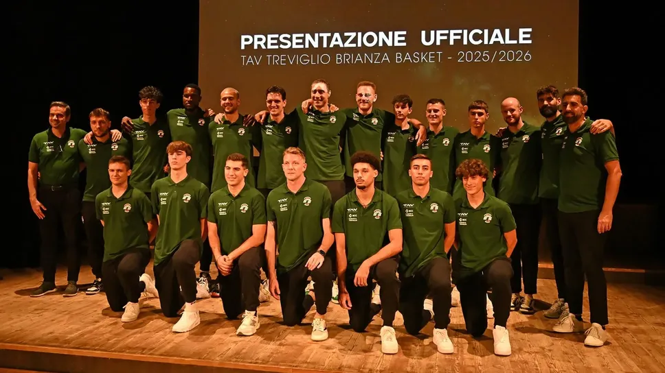 La Tav 2025/26 fotografata durante la serata della presentazione ufficiale al Tnt Teatro di Treviglio
